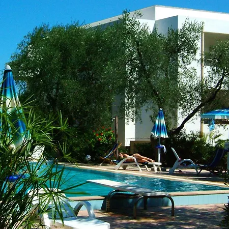 Hotel apartamentowy Gallo Club *